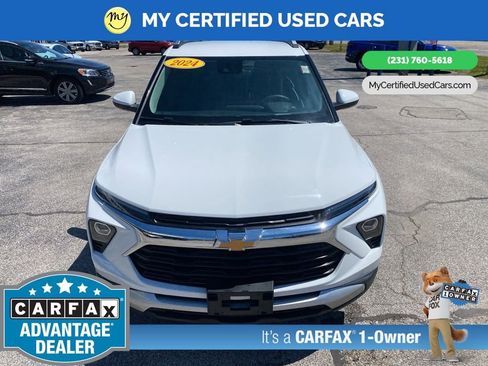 Used 2024 Chevrolet TrailBlazer LT AWD/4WD image 2