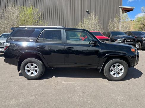 Used 2021 Toyota 4Runner SR5 Premium w/ Moonroof Package AWD/4WD image 8
