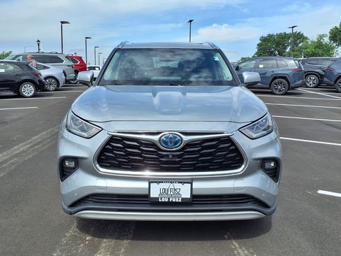 Used 2021 Toyota Highlander Platinum AWD/4WD image 32