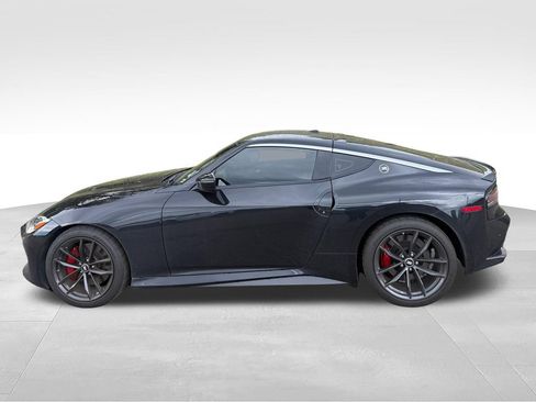 Used 2024 Nissan Z Performance w/ Floor Mat Package RWD image 5