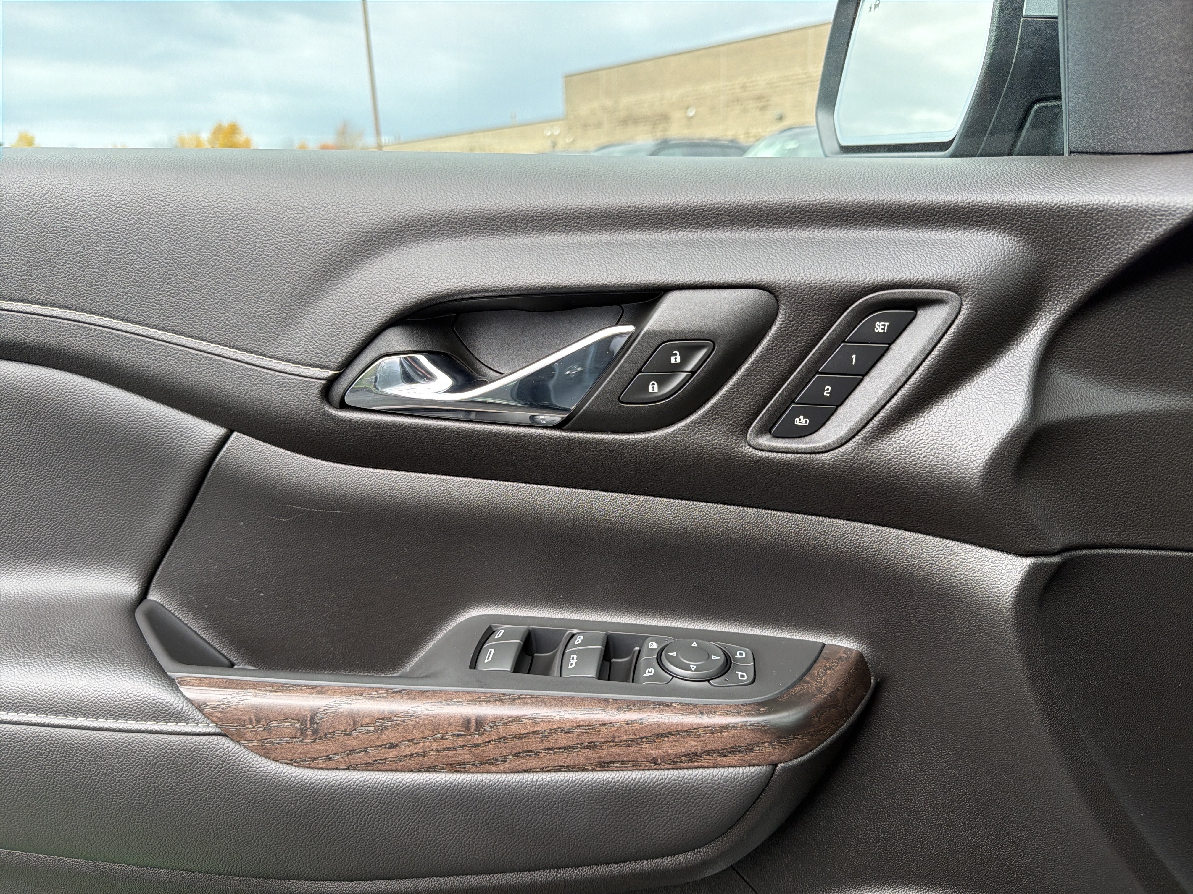 Used 2023 GMC Acadia Denali AWD/4WD image 15