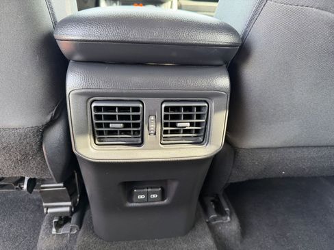 Used 2025 Toyota RAV4 XLE image 24