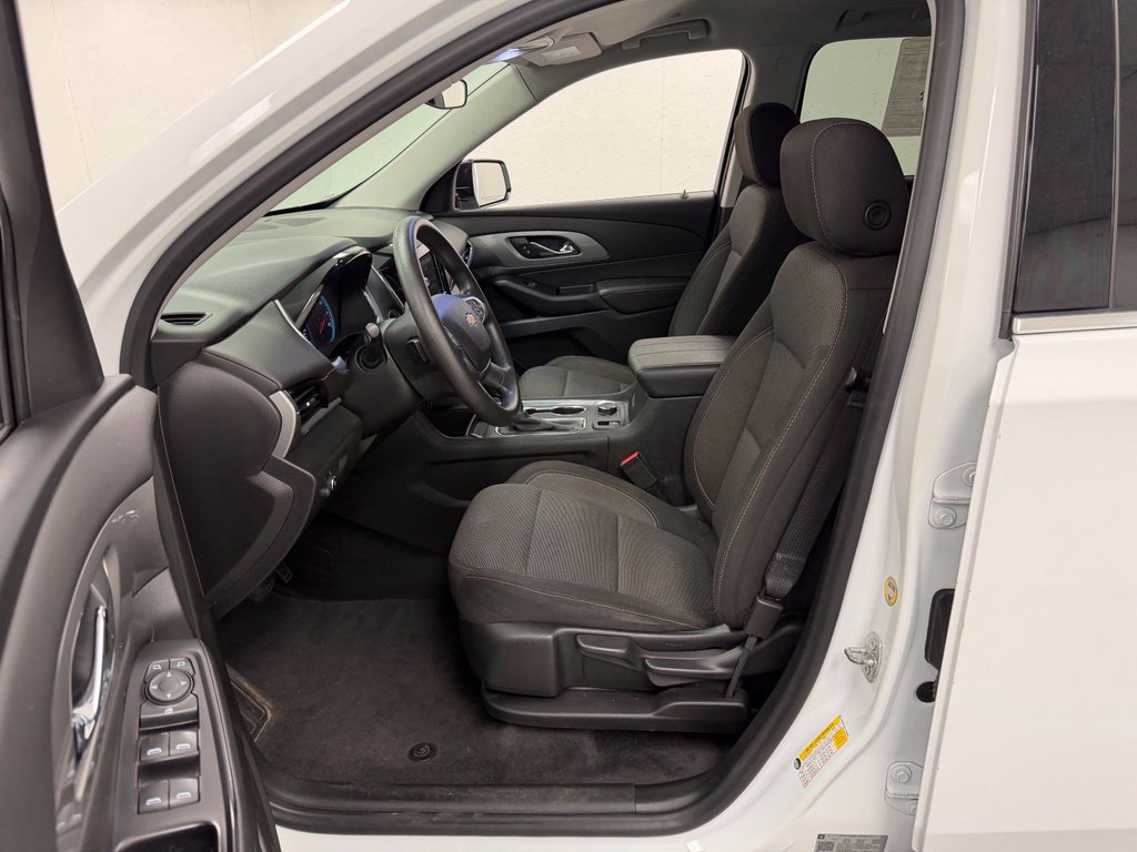 Used 2020 Chevrolet Traverse LS FWD image 21