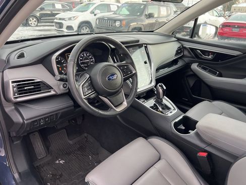 Used 2025 Subaru Outback Limited image 9