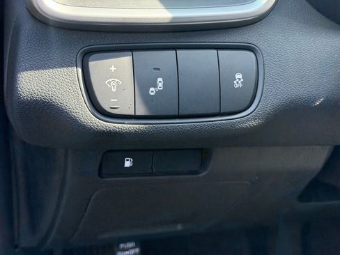 Used 2019 Kia Sorento S FWD image 11