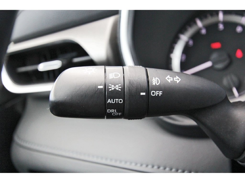 Used 2023 Toyota Highlander XLE AWD/4WD image 21