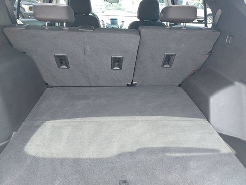 Used 2020 Chevrolet Equinox LS w/ LS Convenience Package FWD image 14