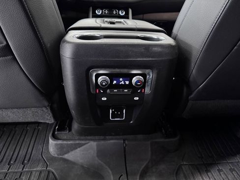 Certified 2024 GMC Yukon Denali AWD/4WD image 32