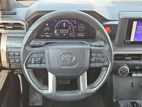 Certified 2024 Toyota Tacoma TRD Off-Road AWD/4WD image 20