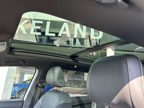 Used 2021 Volkswagen Tiguan SE R-Line image 20