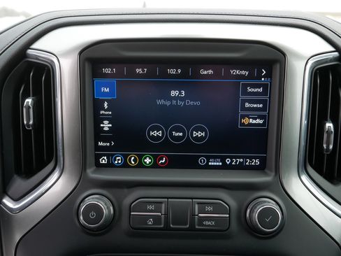 Used 2020 Chevrolet Silverado 1500 LT Trail Boss image 22