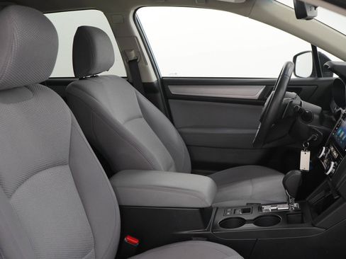 Used 2018 Subaru Outback 2.5i Premium AWD/4WD image 11