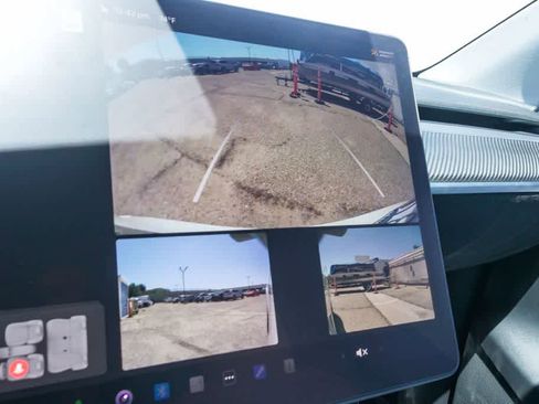 Used 2022 Tesla Model Y Performance AWD/4WD image 21