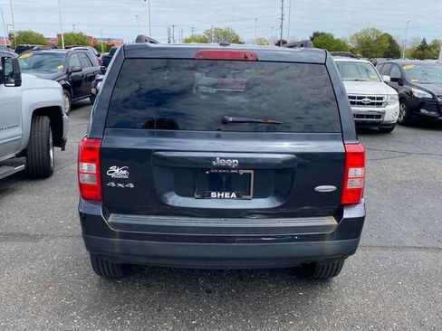 Used 2014 Jeep Patriot Latitude AWD/4WD image 14