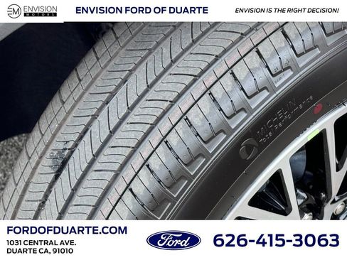 New 2024 Ford Escape SE w/ PHEV Premium Package image 17