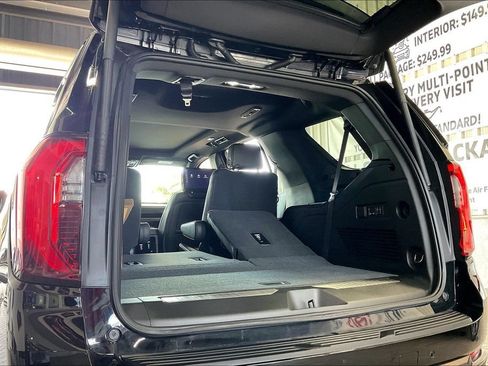 Used 2025 GMC Yukon AT4 Ultimate AWD/4WD image 19