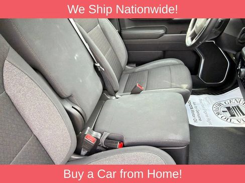 Used 2024 Chevrolet Silverado 1500 LT AWD/4WD image 25