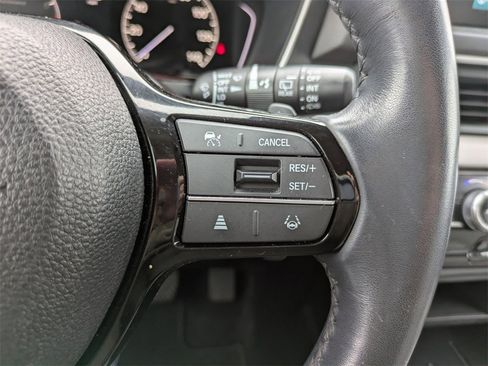 Certified 2024 Honda Pilot Touring image 26