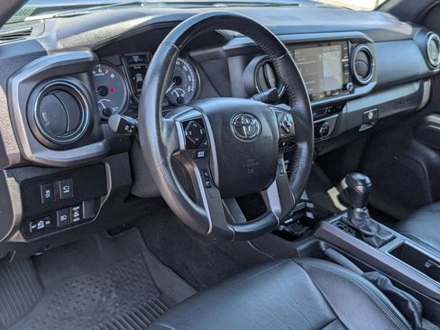 Used 2022 Toyota Tacoma TRD Sport w/ TRD Premium Sport Package image 14