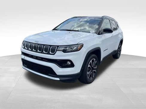 Used 2022 Jeep Compass Limited w/ Sun and Sound Group AWD/4WD image 3