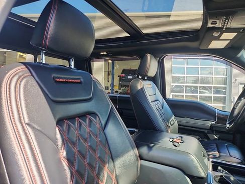 Used 2022 Ford F250 Lariat w/ Lariat Ultimate Package AWD/4WD image 32