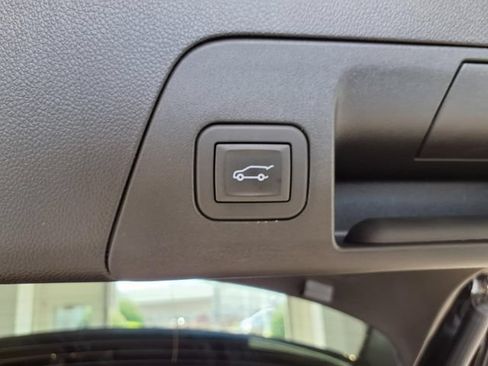 Used 2025 Buick Envision Avenir AWD/4WD image 26