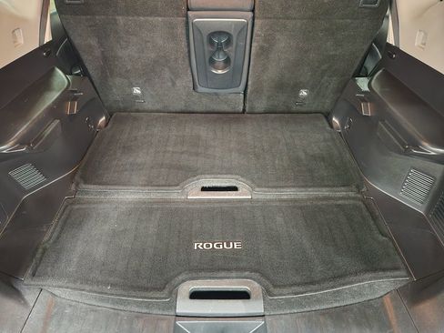 Used 2018 Nissan Rogue SV FWD image 53