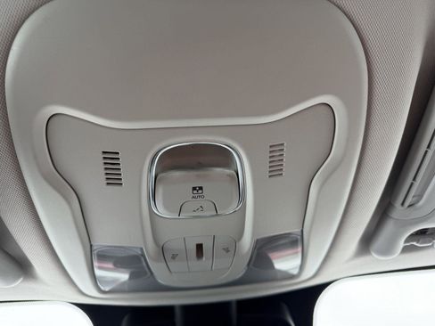 Used 2016 Jeep Renegade Trailhawk image 17