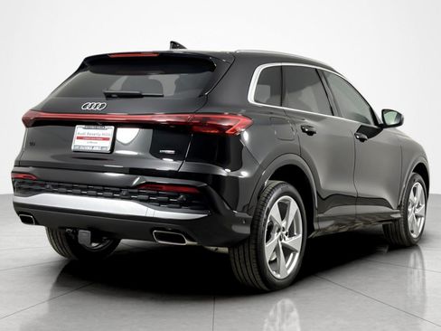 Used 2025 Audi Q5 Premium Plus w/ Premium Plus AWD/4WD image 5