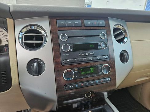 Used 2014 Ford Expedition XLT w/ Equipment Group 202A image 11