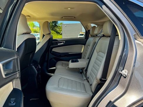 Used 2022 Ford Edge SEL w/ Convenience Package AWD/4WD image 14