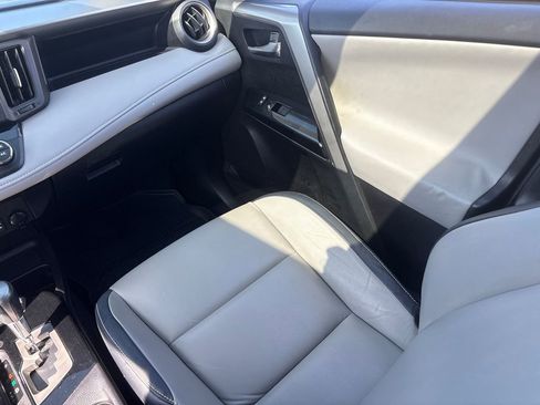 Used 2017 Toyota RAV4 Limited w/ Advanced Technology Package image 15