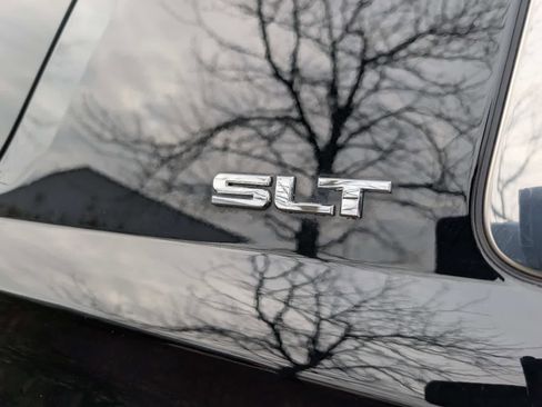 Used 2020 GMC Yukon XL SLT image 8