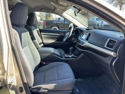 Used 2014 Toyota Highlander LE