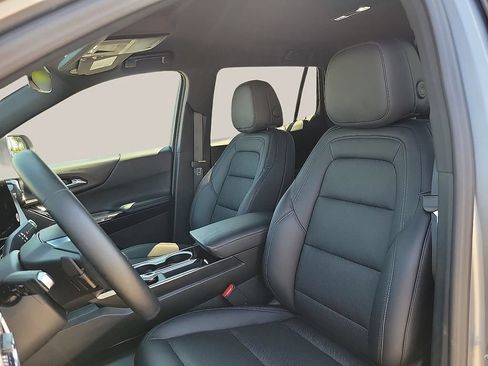 Used 2026 Chevrolet Equinox LT w/ Convenience Package II FWD image 11
