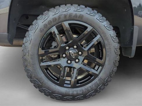 Used 2023 Chevrolet Silverado 1500 LT Trail Boss w/ Protection Package AWD/4WD image 24