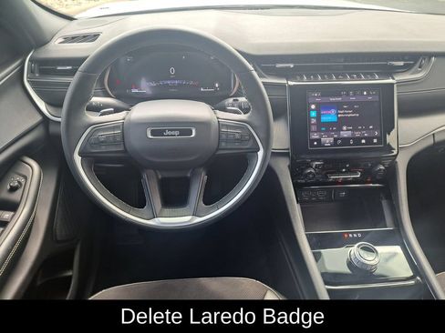 Certified 2023 Jeep Grand Cherokee Altitude AWD/4WD image 15