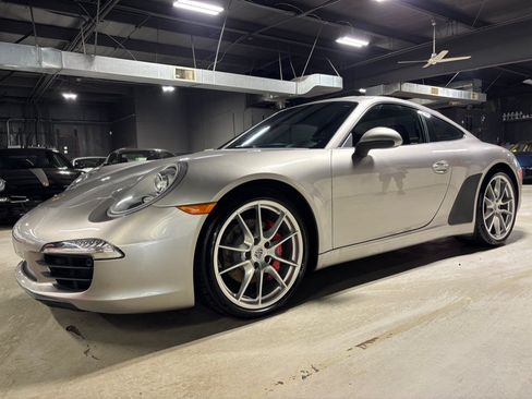 Used 2012 Porsche 911 Carrera S RWD image 2