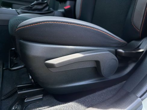 Used 2017 Subaru Crosstrek 2.0i Premium AWD/4WD image 18