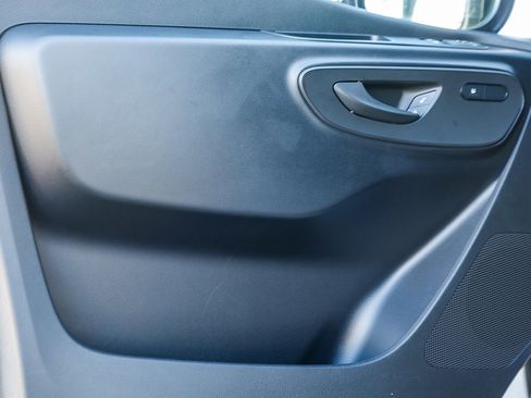 Used 2024 Mercedes-Benz eSprinter 170 Cargo image 19