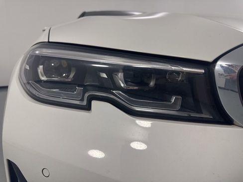 Used 2019 BMW 330i xDrive Sedan w/ Convenience Package image 9