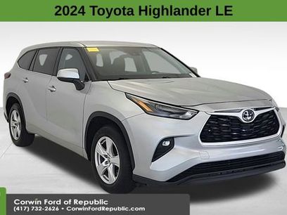 Used 2024 Toyota Highlander LE