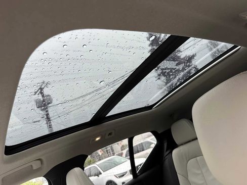 Certified 2023 Volvo XC40 B5 Plus w/ Protection Package Premier image 23