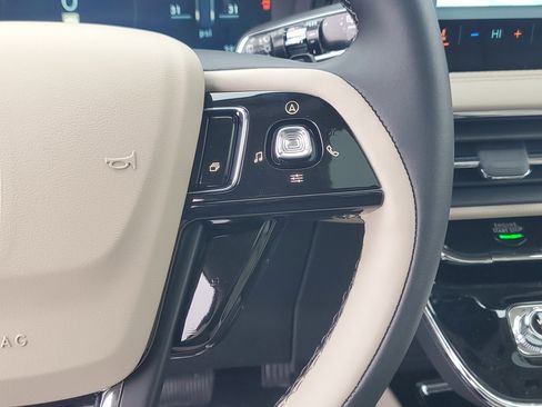 New 2026 Lincoln Corsair Premiere image 18