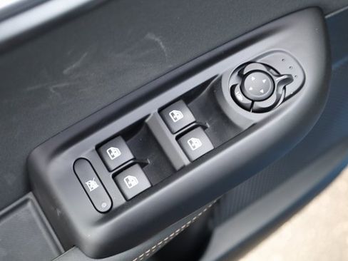 New 2025 Alfa Romeo Tonale Veloce w/ Premium Package image 13