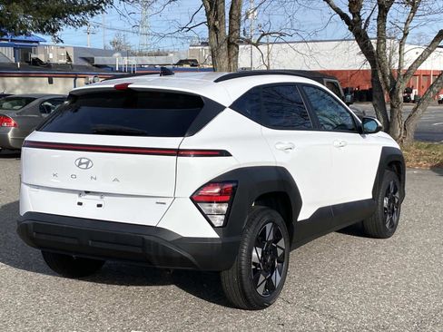 Used 2025 Hyundai Kona SEL image 3