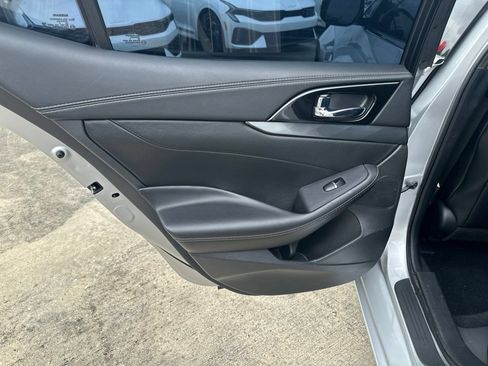 Used 2021 Nissan Maxima 3.5 SV w/ Floor Mat Group FWD image 30