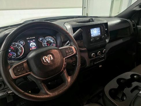 Used 2024 RAM 2500 Tradesman w/ Chrome Appearance Group AWD/4WD image 13