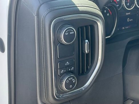 Used 2022 Chevrolet Silverado 1500 LT RWD image 6