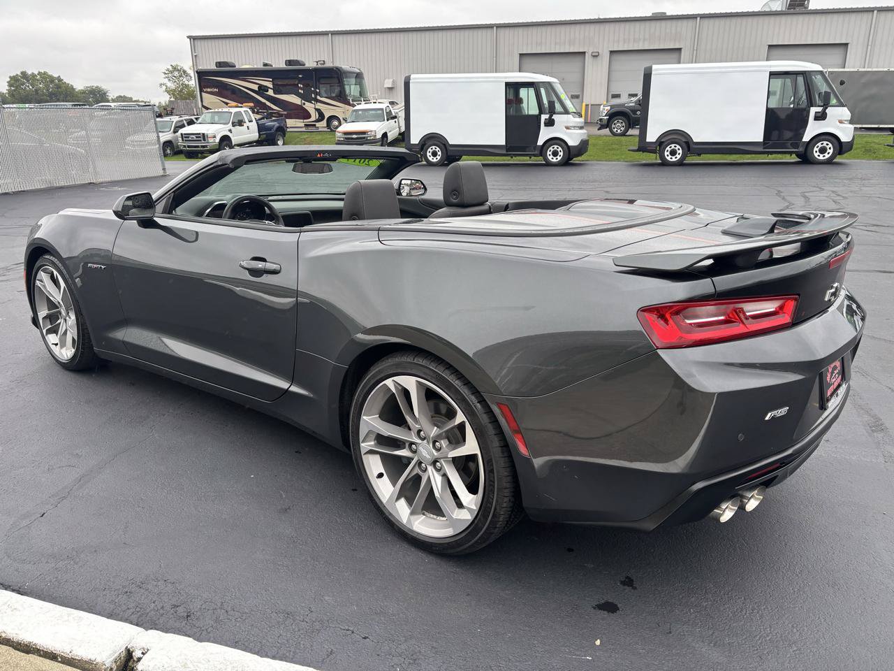 Used 2017 Chevrolet Camaro LT RWD image 5